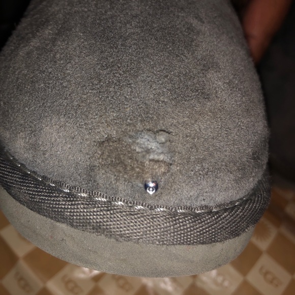 Grey classic short uggs - Picture 3 of 6